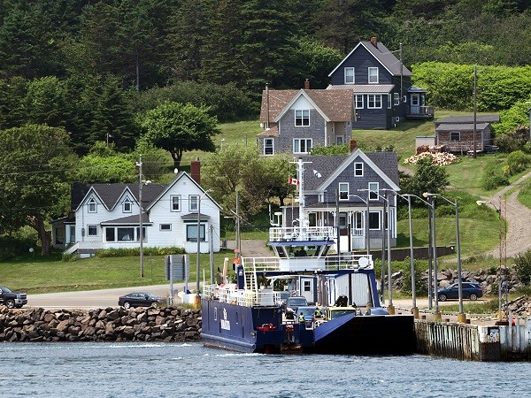 Fähre nach Long Island